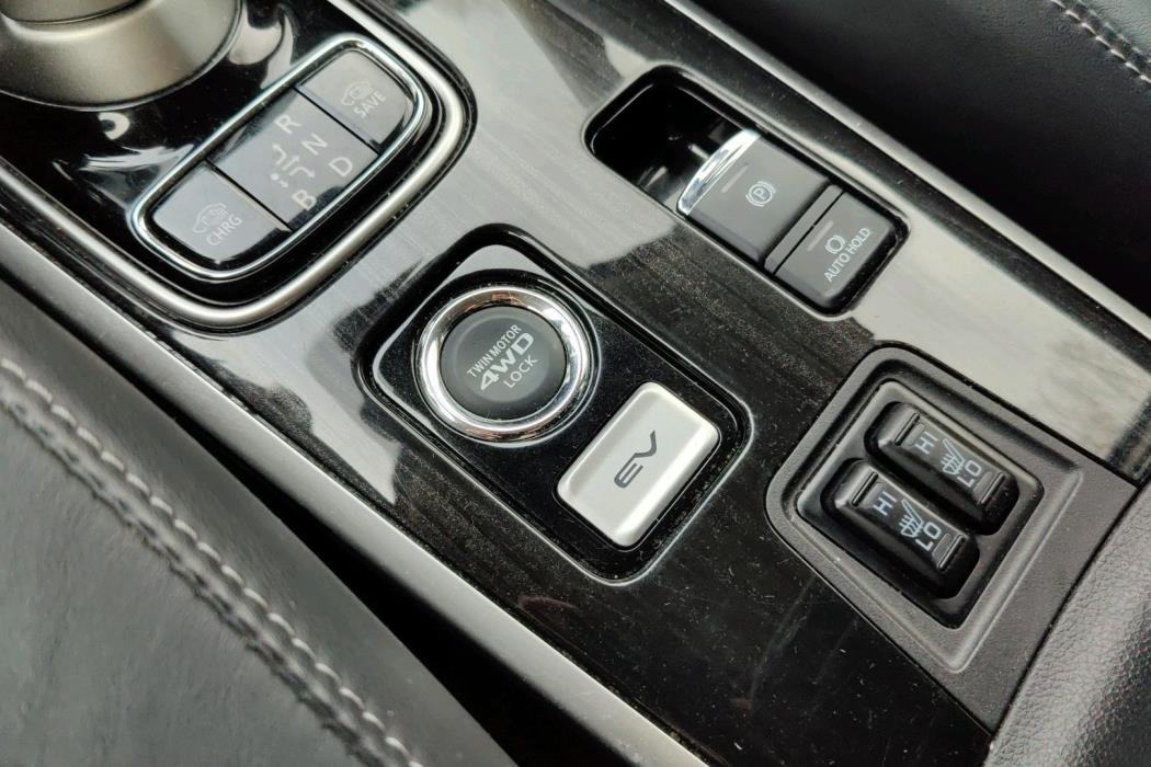 Mitsubishi Outlander PHEV 2018
