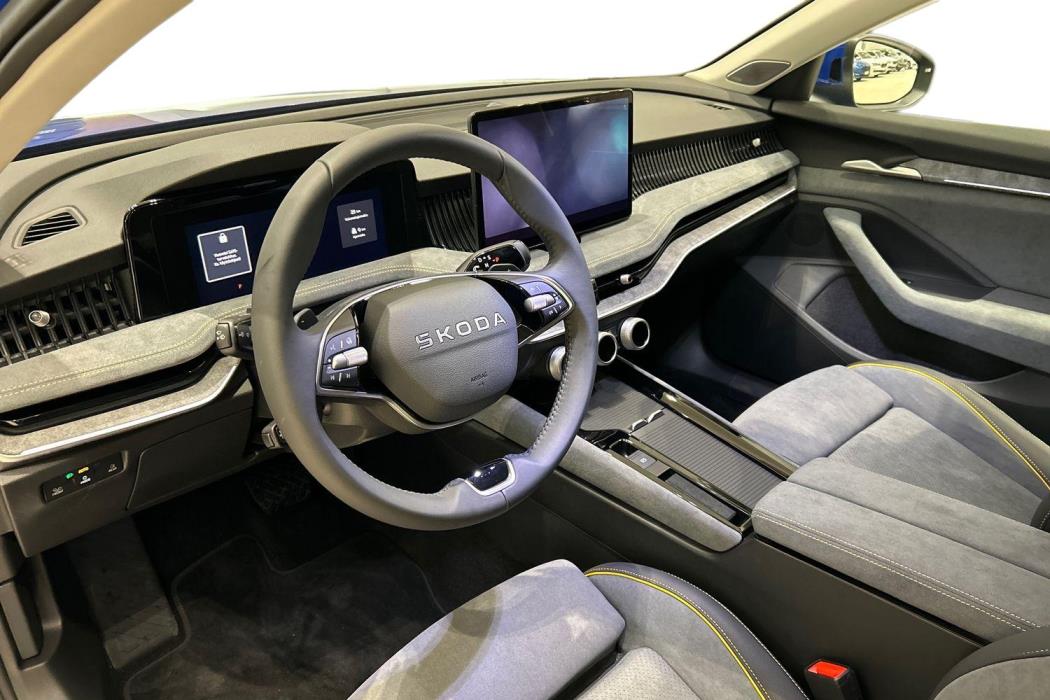 Skoda Superb 2025