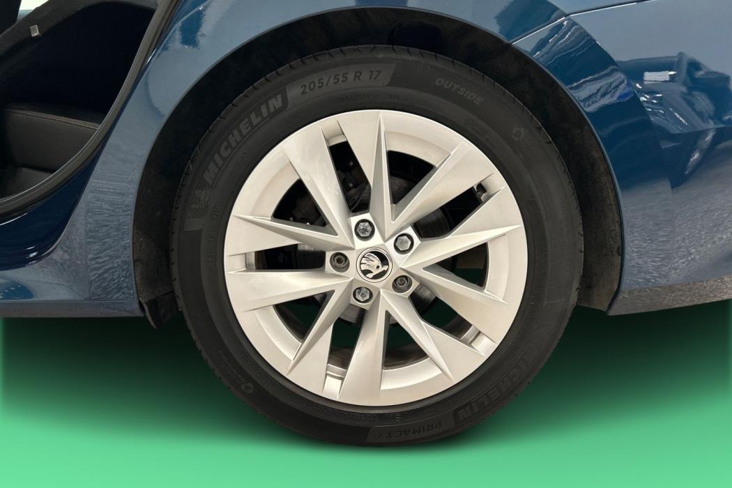 SKODA OCTAVIA 2022