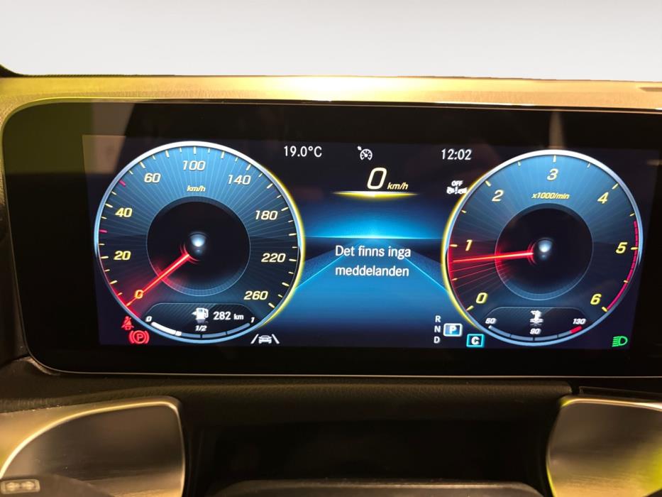 Mercedes-Benz GLB 2023