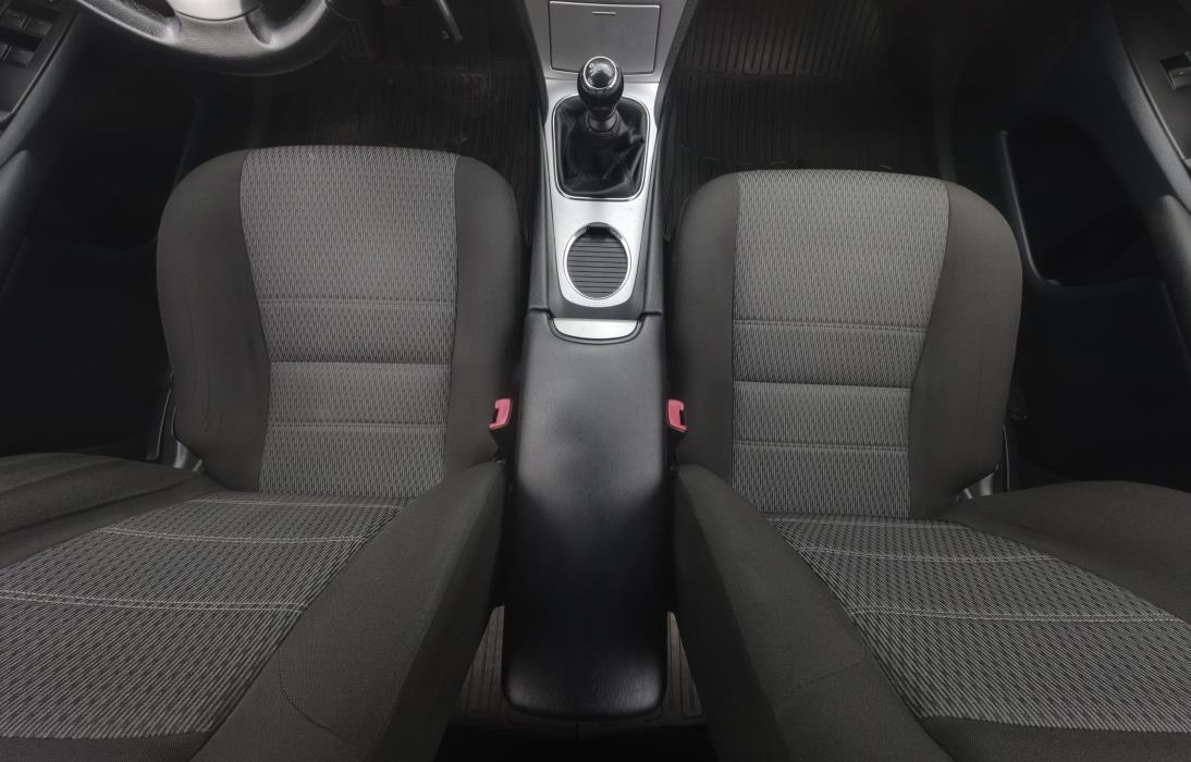 Toyota Avensis 2012
