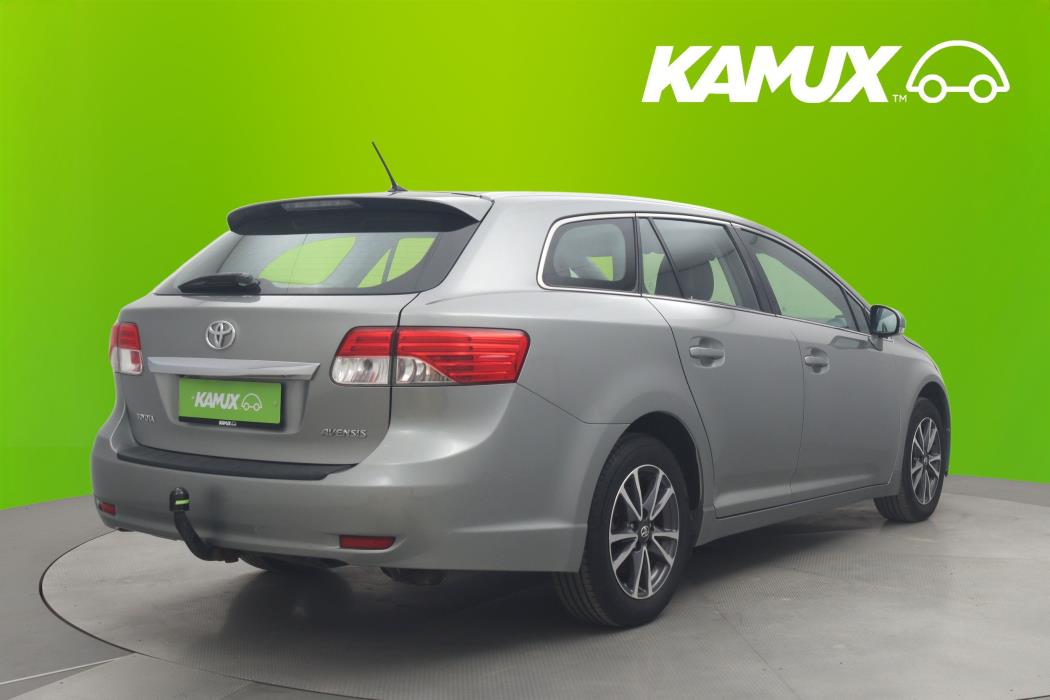 Toyota Avensis 2012