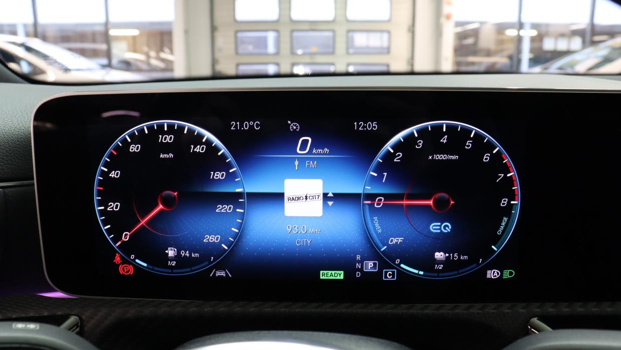 MERCEDES-BENZ A 2020