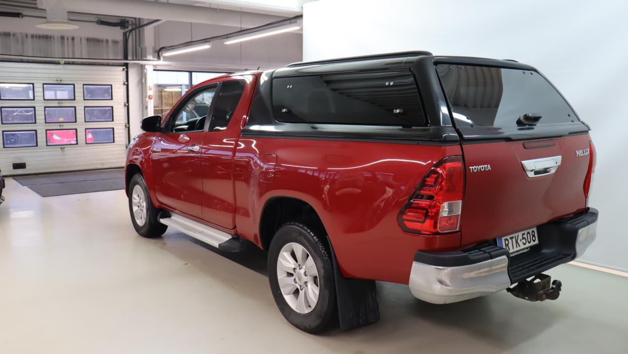 TOYOTA Hilux 2018