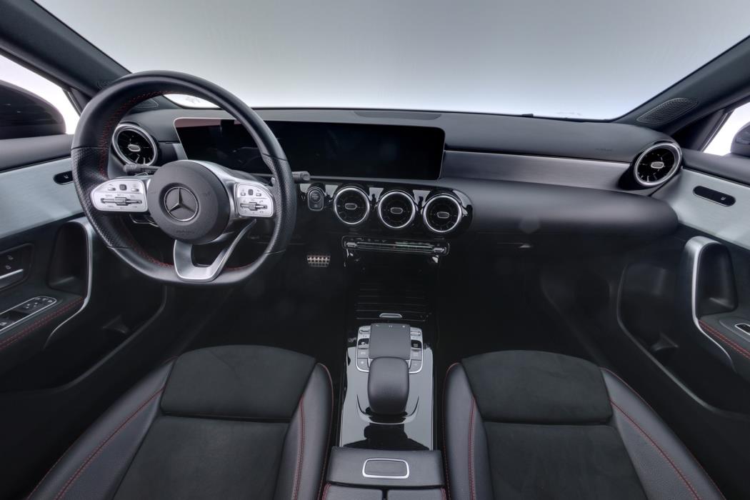 MERCEDES-BENZ A 2019