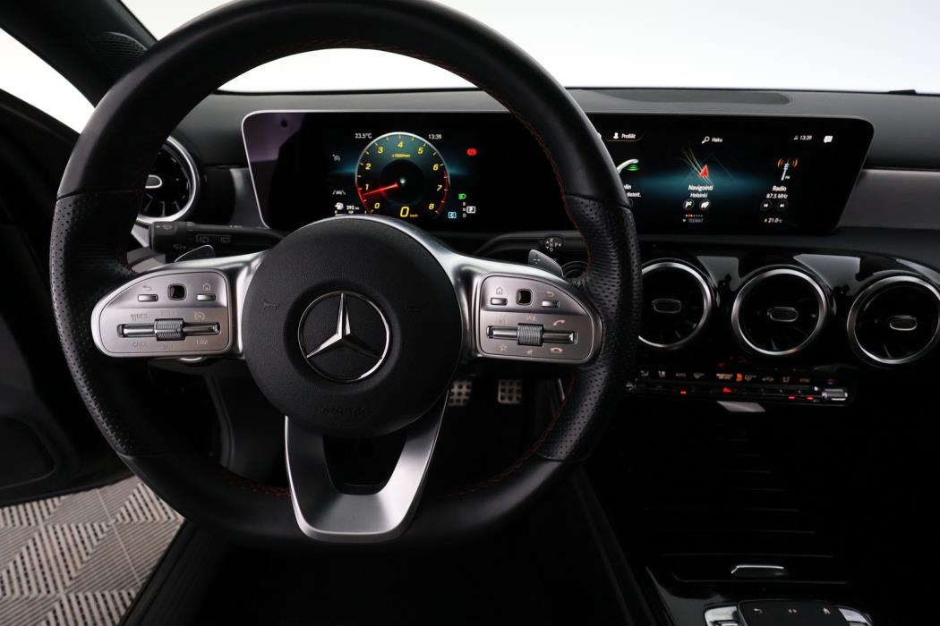 MERCEDES-BENZ A 2019