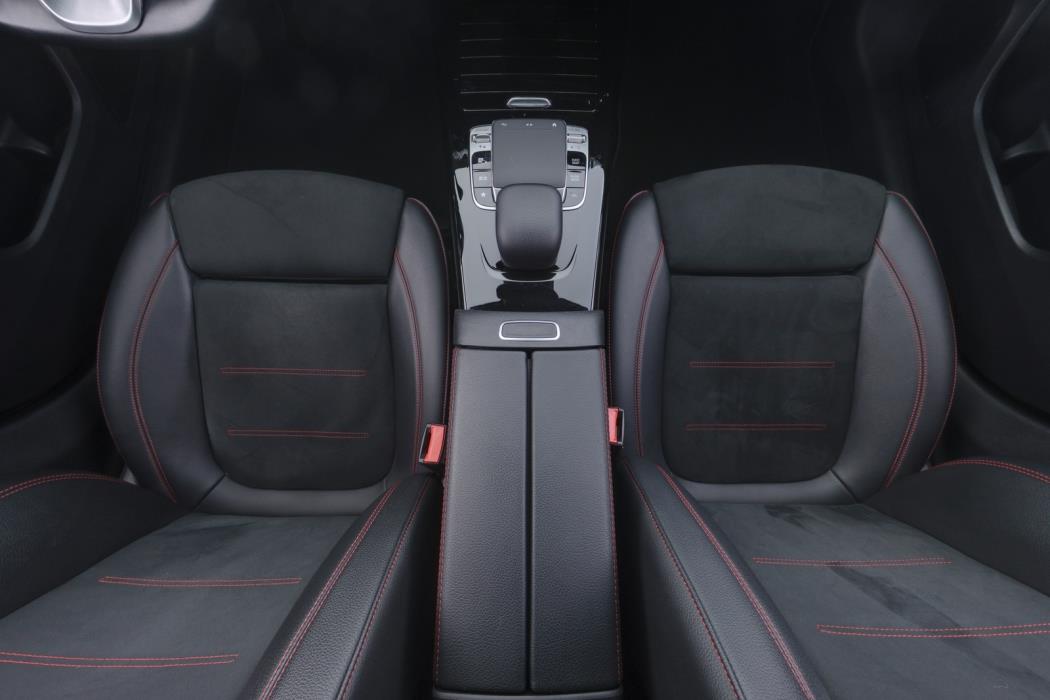 MERCEDES-BENZ A 2019