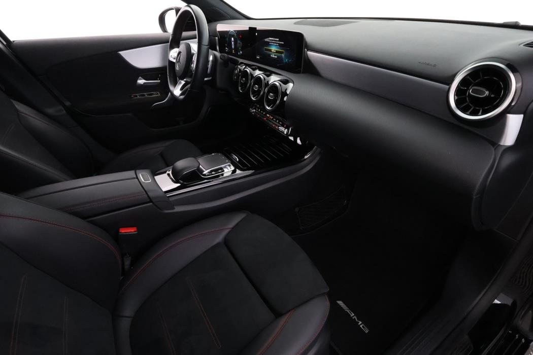 MERCEDES-BENZ A 2019