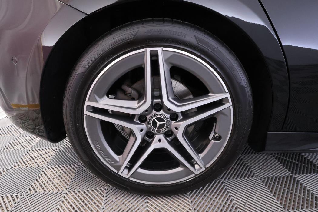 MERCEDES-BENZ A 2019