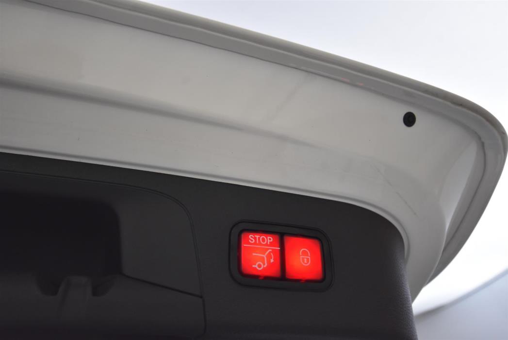 Mercedes-Benz EQC 2020