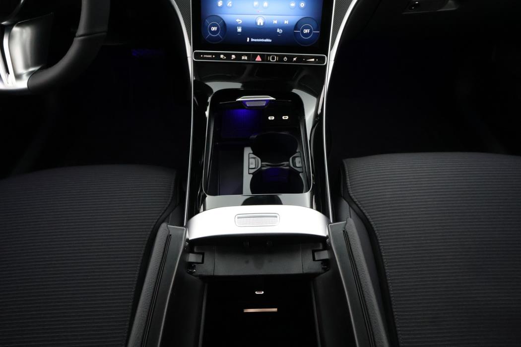 Mercedes-Benz C 2025