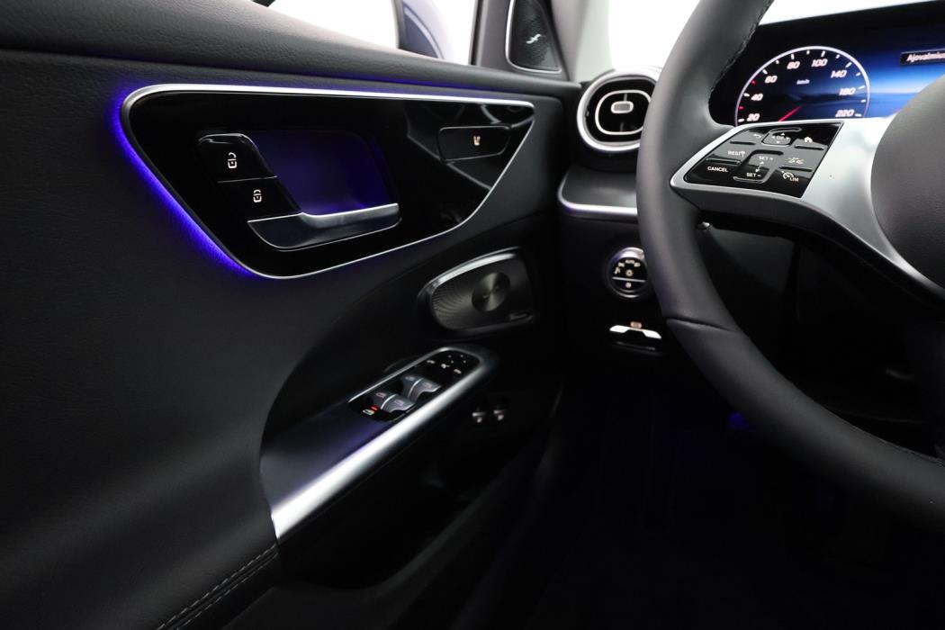 Mercedes-Benz C 2025