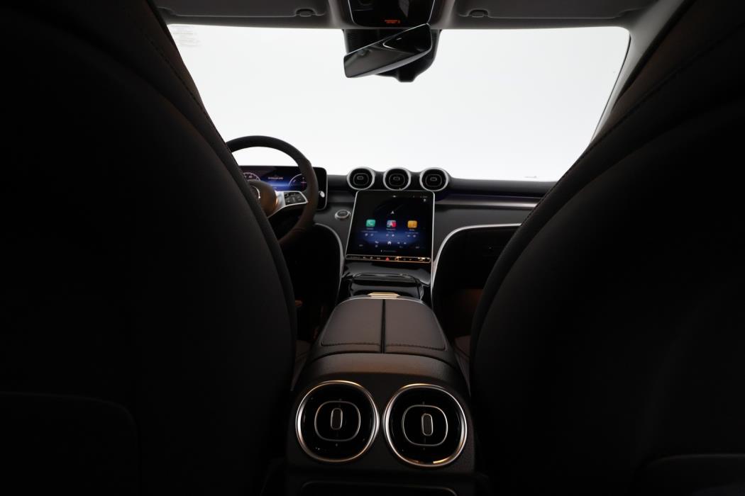 Mercedes-Benz C 2025