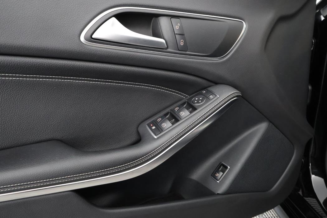 Mercedes-Benz CLA 2015