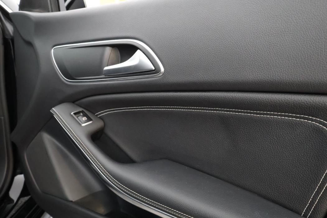 Mercedes-Benz CLA 2015