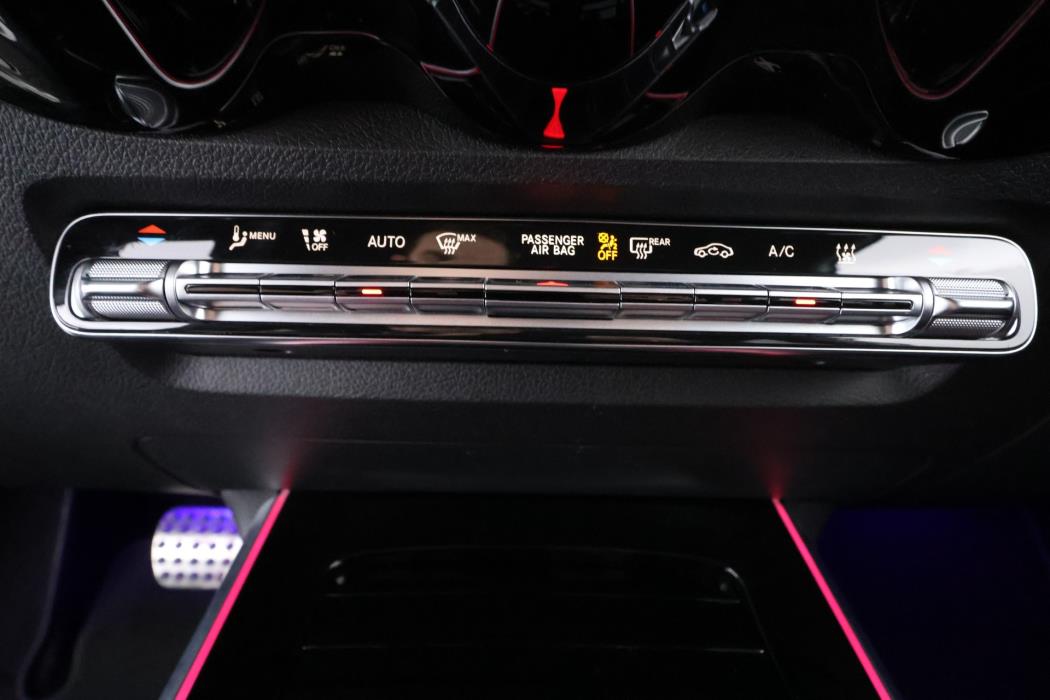 Mercedes-Benz EQB 2022