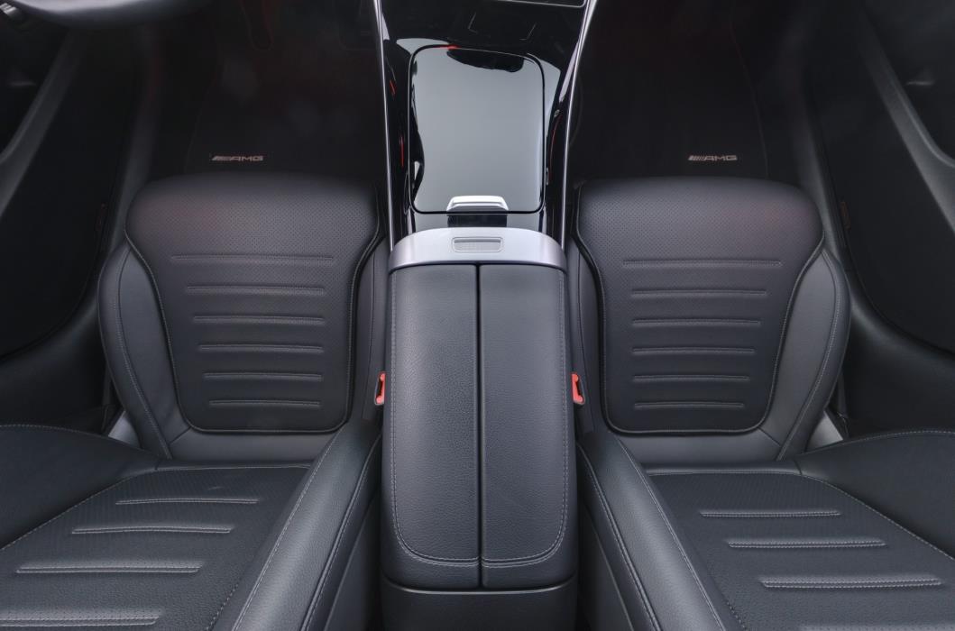 Mercedes-Benz C 2025