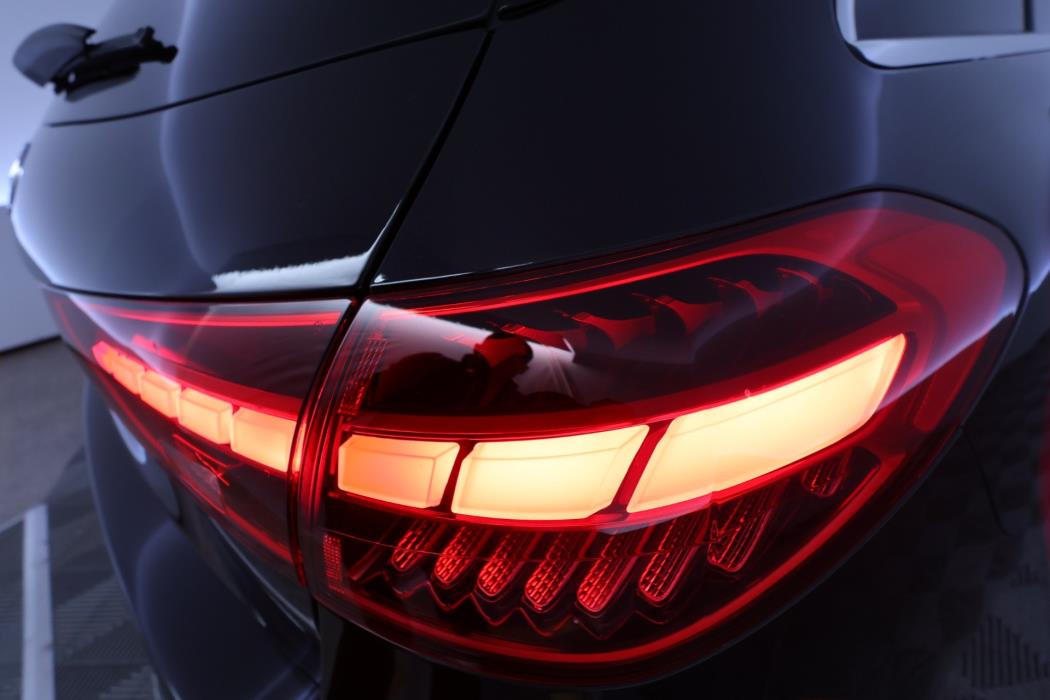 Mercedes-Benz C 2025