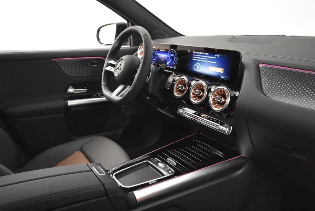 Mercedes-Benz EQA 2025