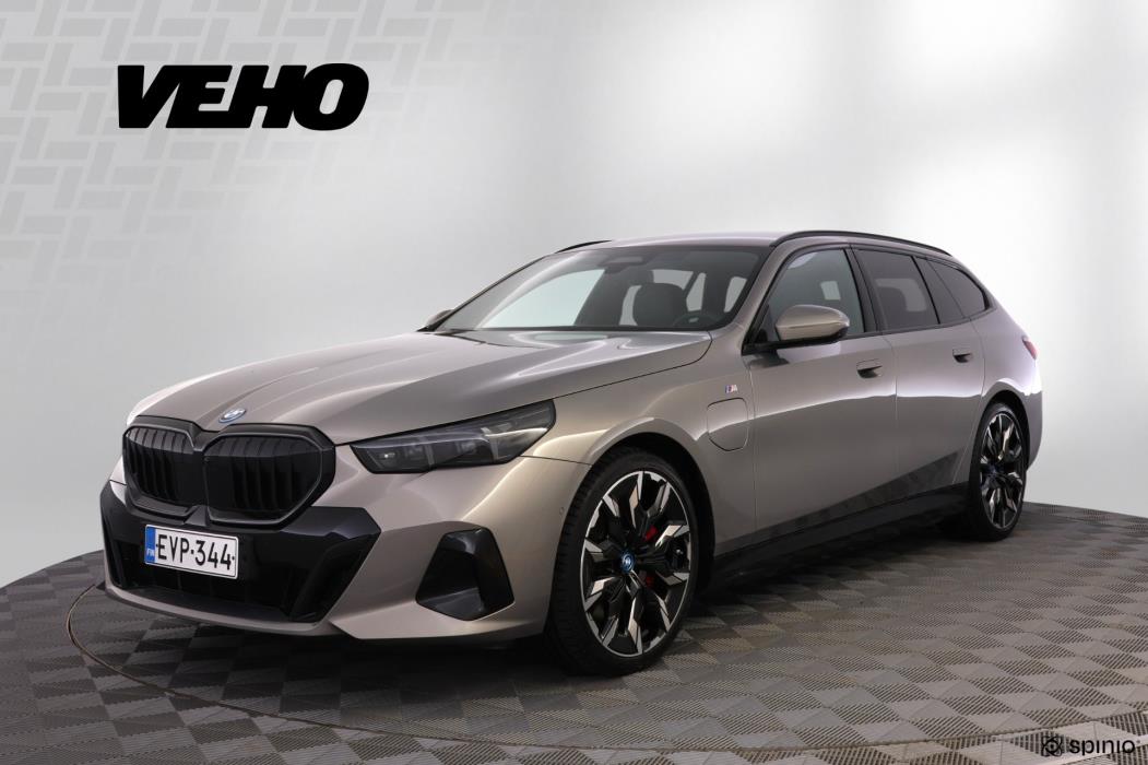 BMW 550 2024