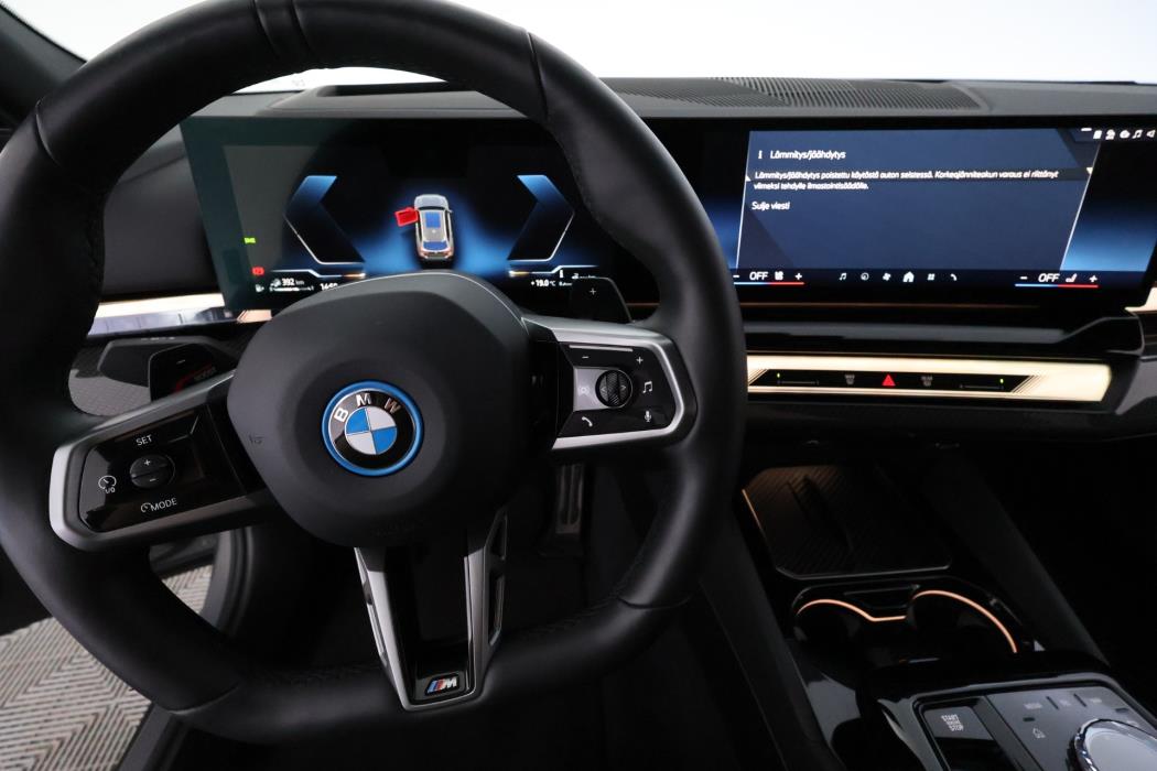BMW 550 2024