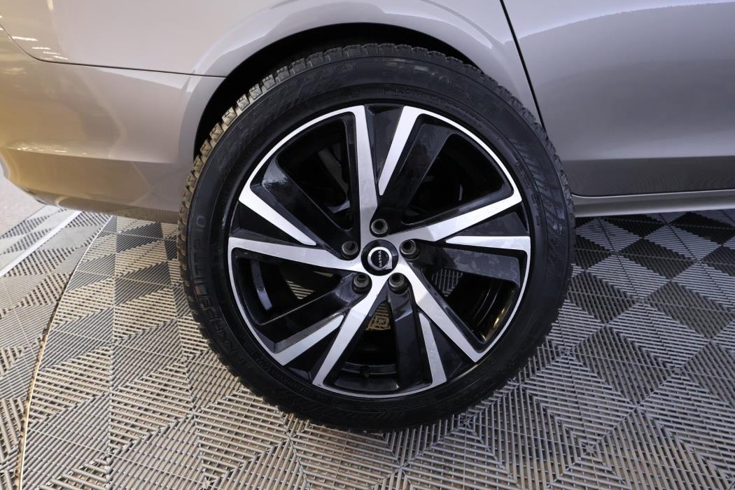 Volvo V90 2021