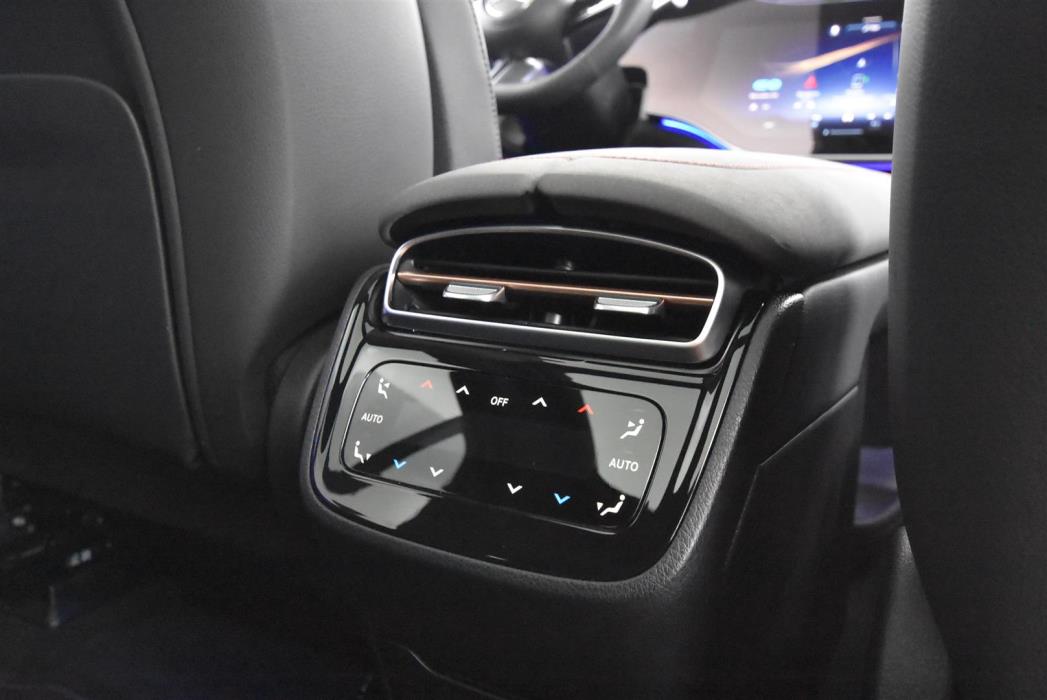 Mercedes-Benz EQS SUV 2023