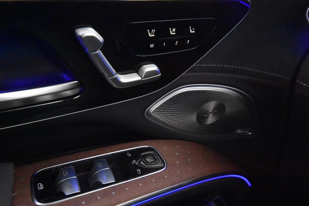 Mercedes-Benz EQS SUV 2023