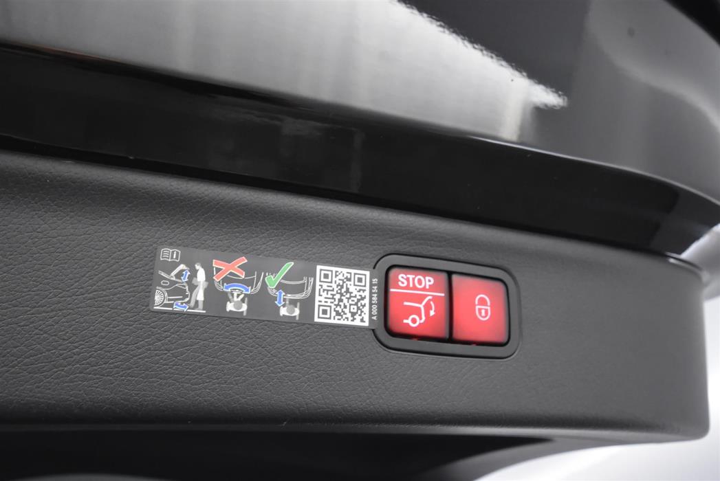 Mercedes-Benz EQS SUV 2023