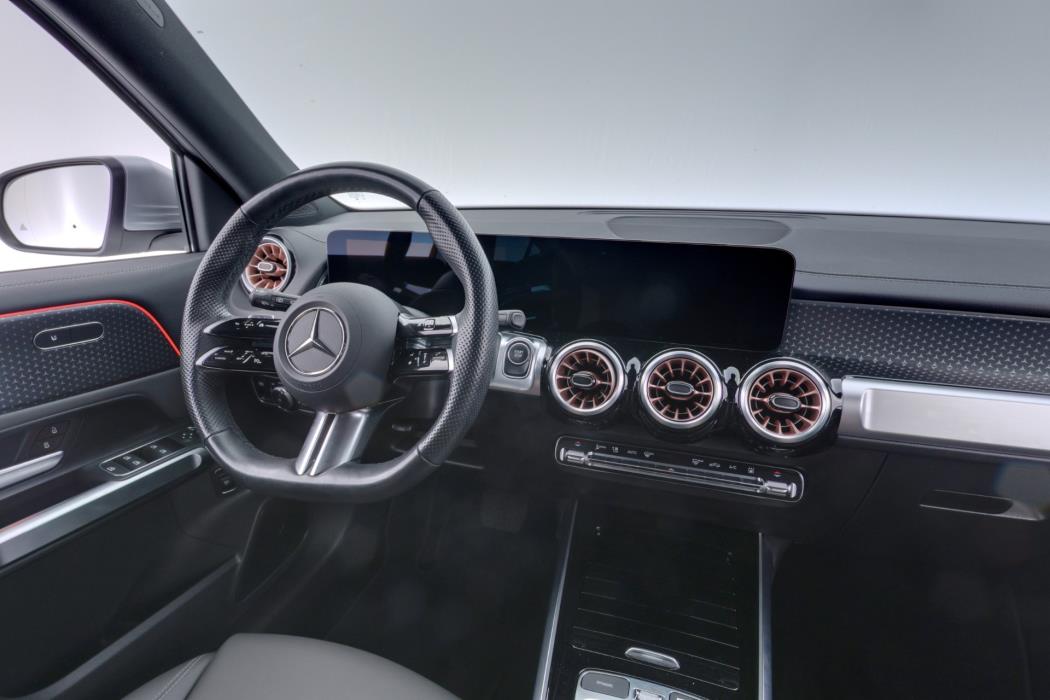 Mercedes-Benz EQB 2024