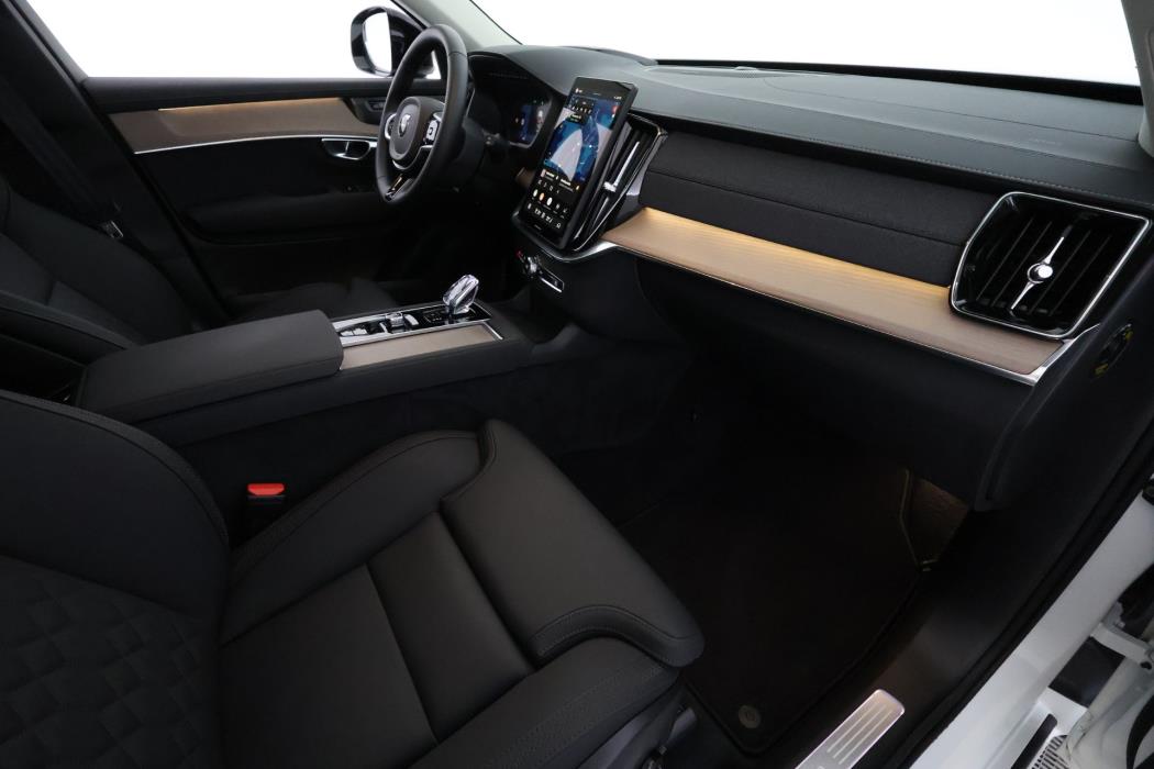 Volvo XC90 2025