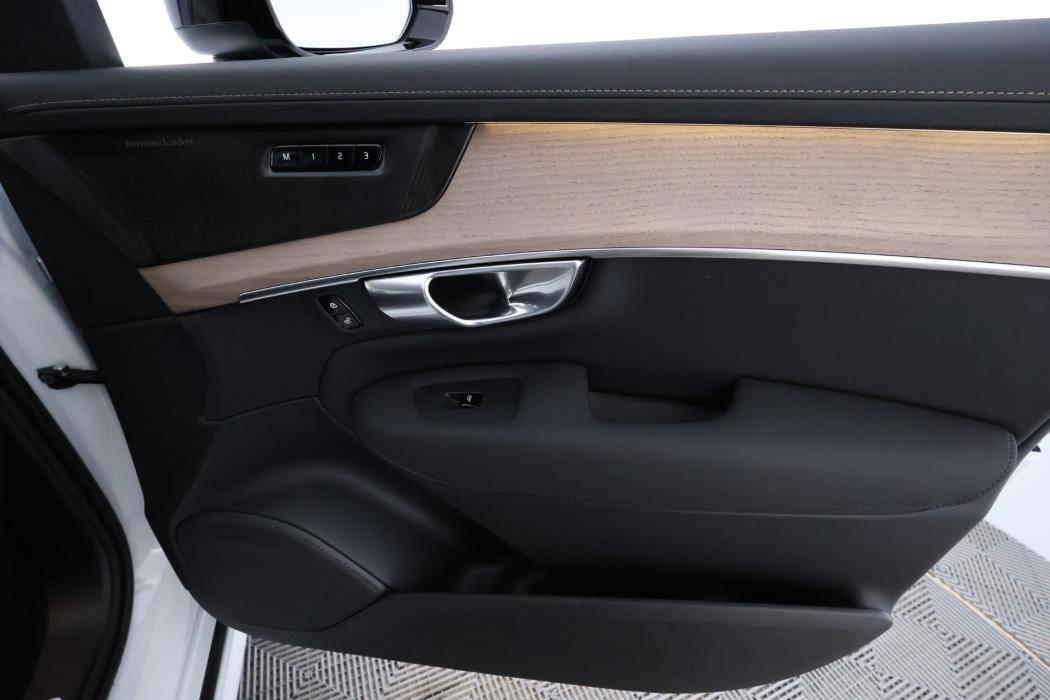 Volvo XC90 2025
