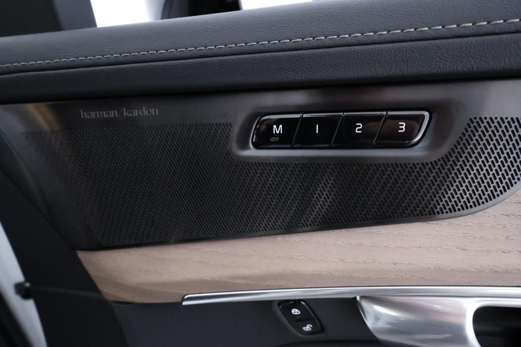 Volvo XC90 2025