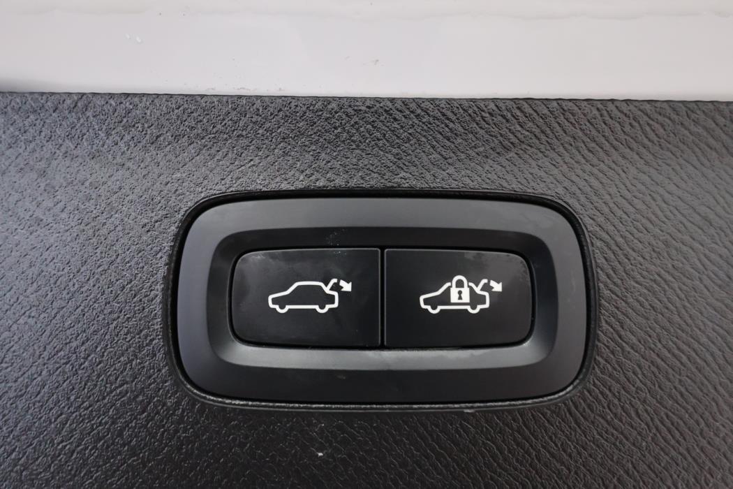Volvo XC90 2025