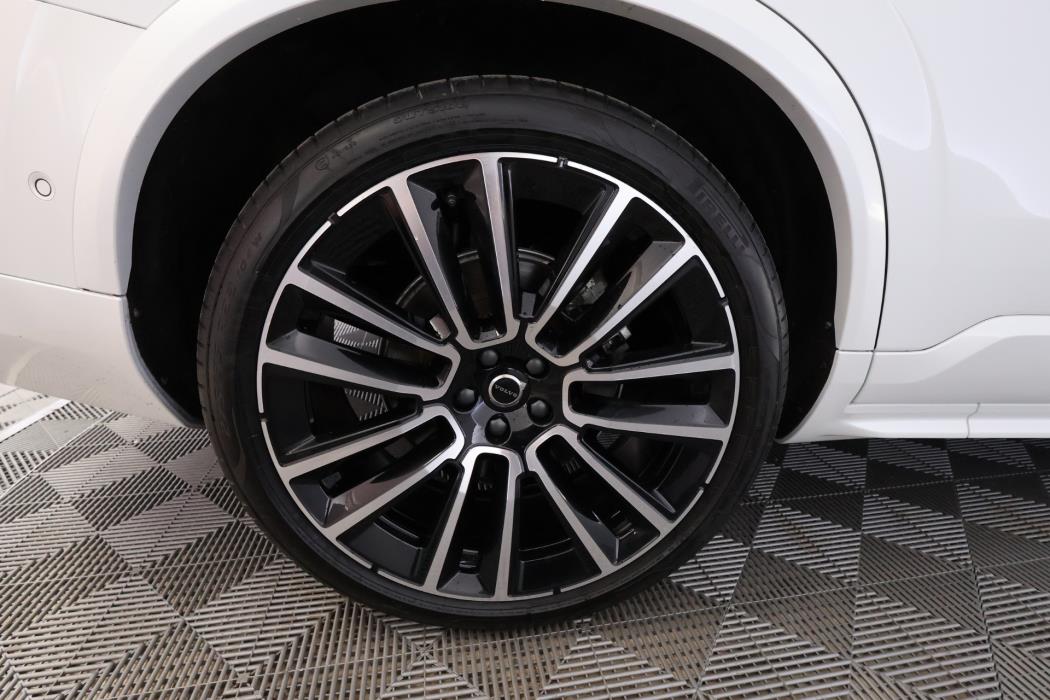 Volvo XC90 2025