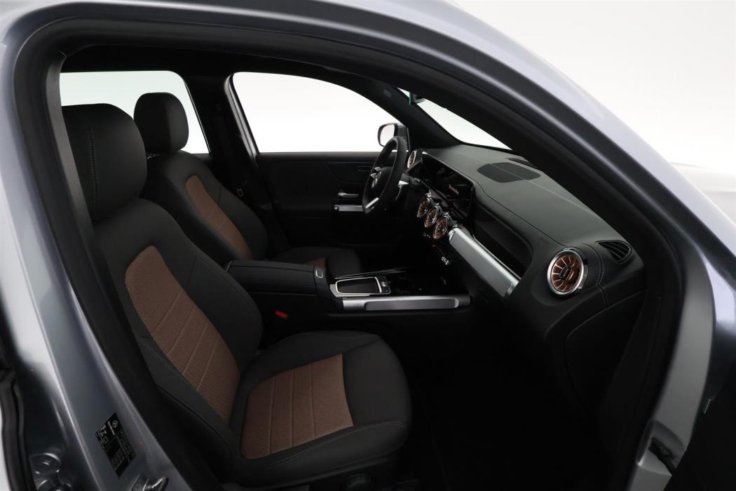 Mercedes-Benz EQB 2025