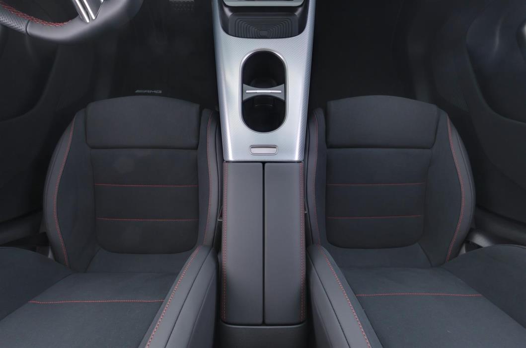 Mercedes-Benz GLB 2026