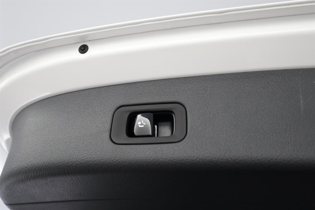 Mercedes-Benz GLC 2023