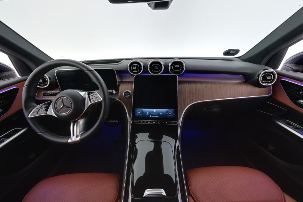 MERCEDES-BENZ GLC 2023