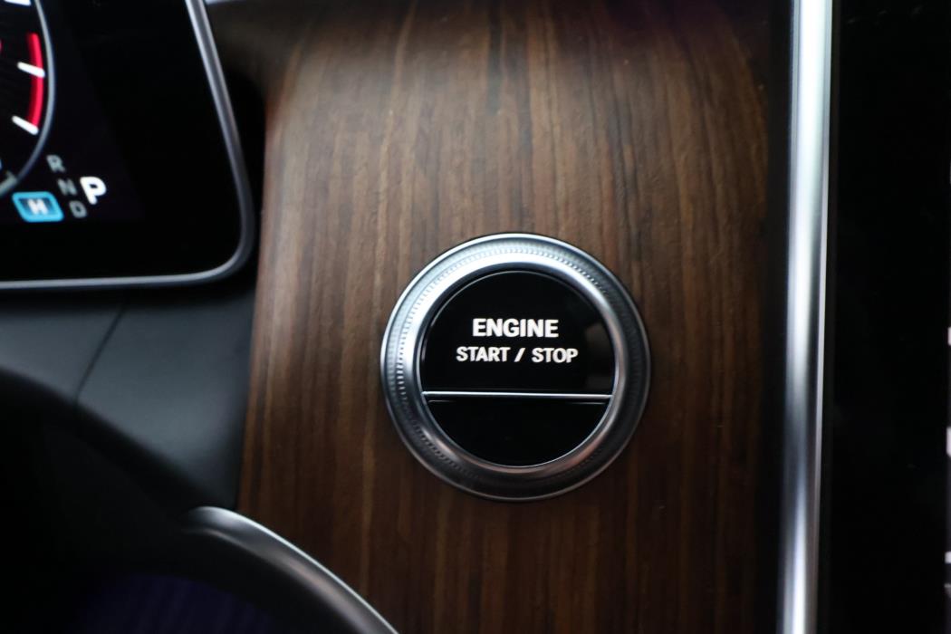 MERCEDES-BENZ GLC 2023