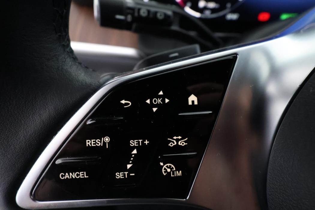 MERCEDES-BENZ GLC 2023