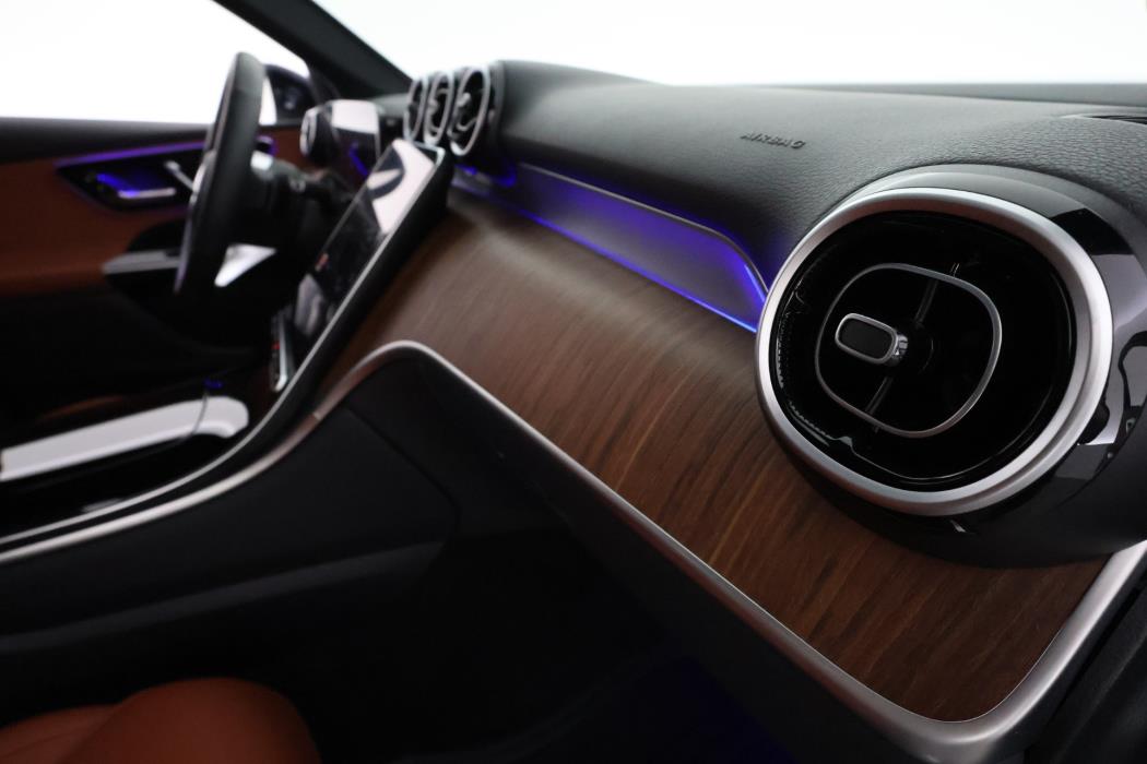 MERCEDES-BENZ GLC 2023