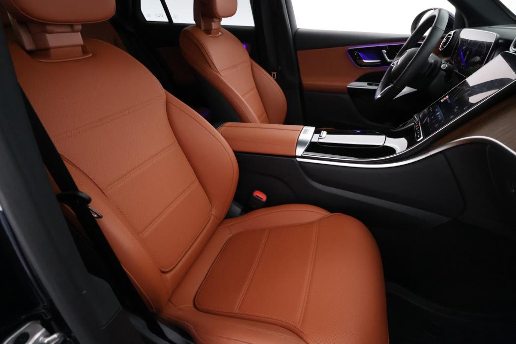 MERCEDES-BENZ GLC 2023