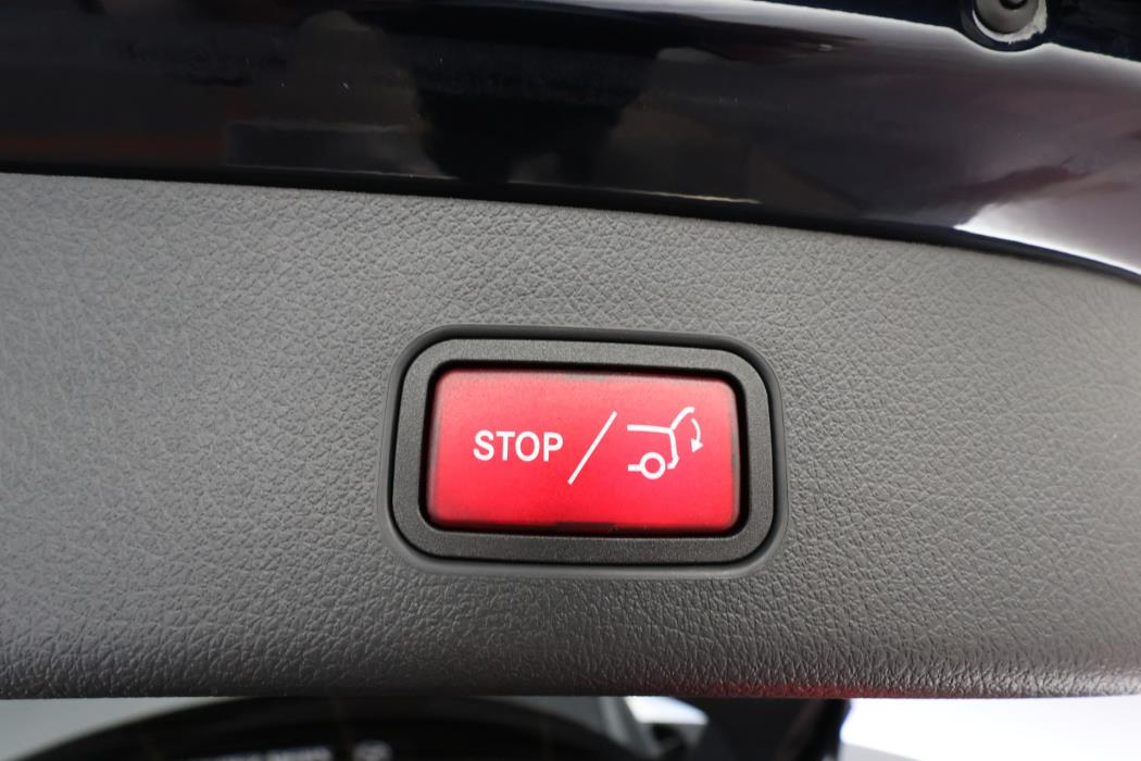 MERCEDES-BENZ GLC 2023