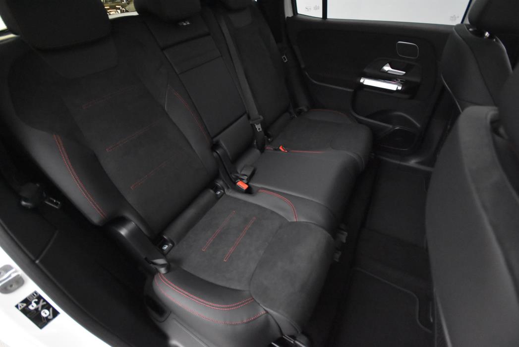 Mercedes-Benz EQB 2025