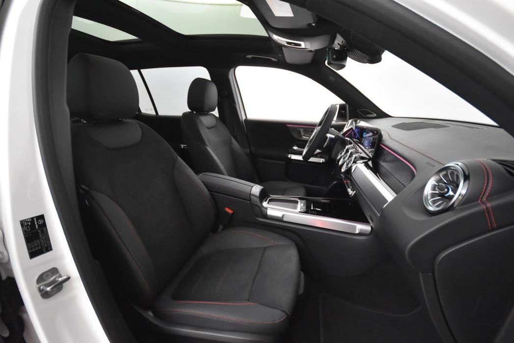 Mercedes-Benz EQB 2025