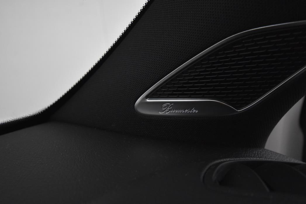 Mercedes-Benz EQB 2025