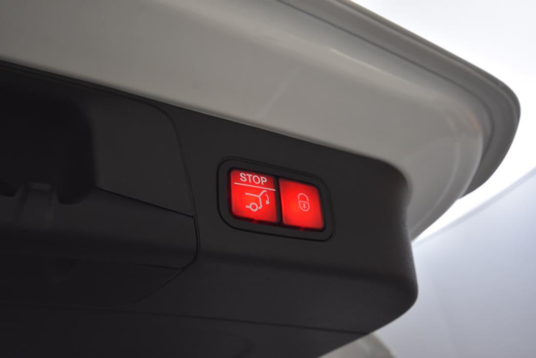 Mercedes-Benz EQB 2025