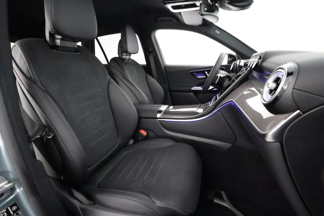 Mercedes-Benz GLC 2025