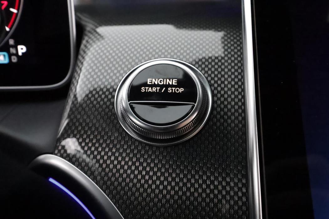 Mercedes-Benz GLC 2025